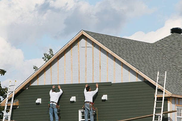 Professional Vinyl Siding technician working in Hays, NC